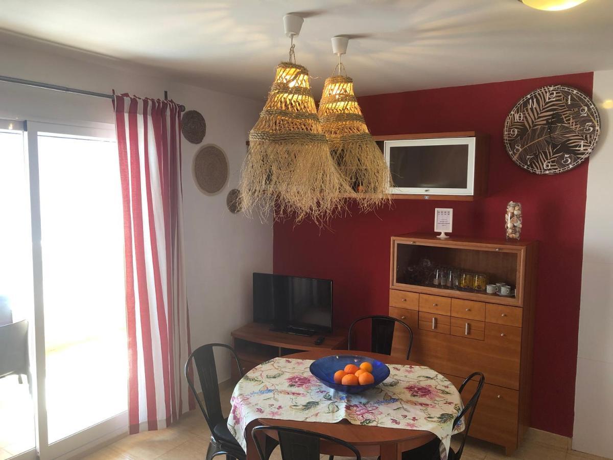 Apartamentos Playa Torrenostra Luaran gambar