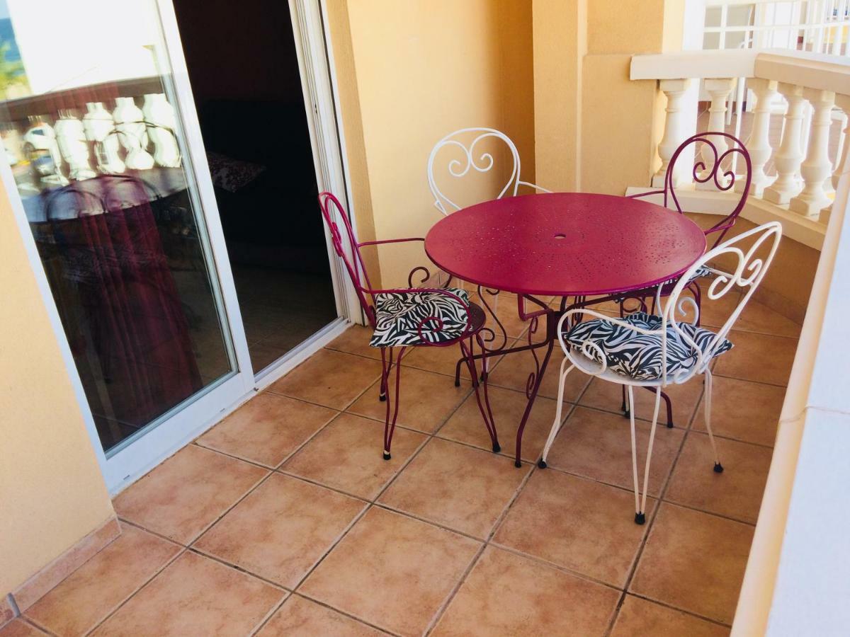 Apartamentos Playa Torrenostra Luaran gambar